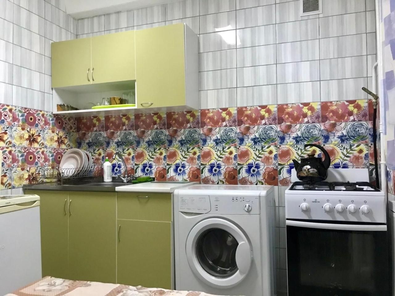 Метро Кпи, Улица Борщаговская Kiev Esterno foto